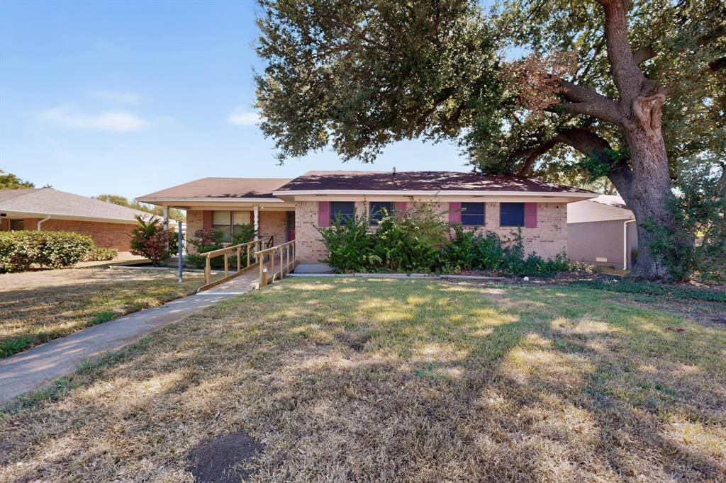 2616 Mossglen Drive, Dallas, TX 75227