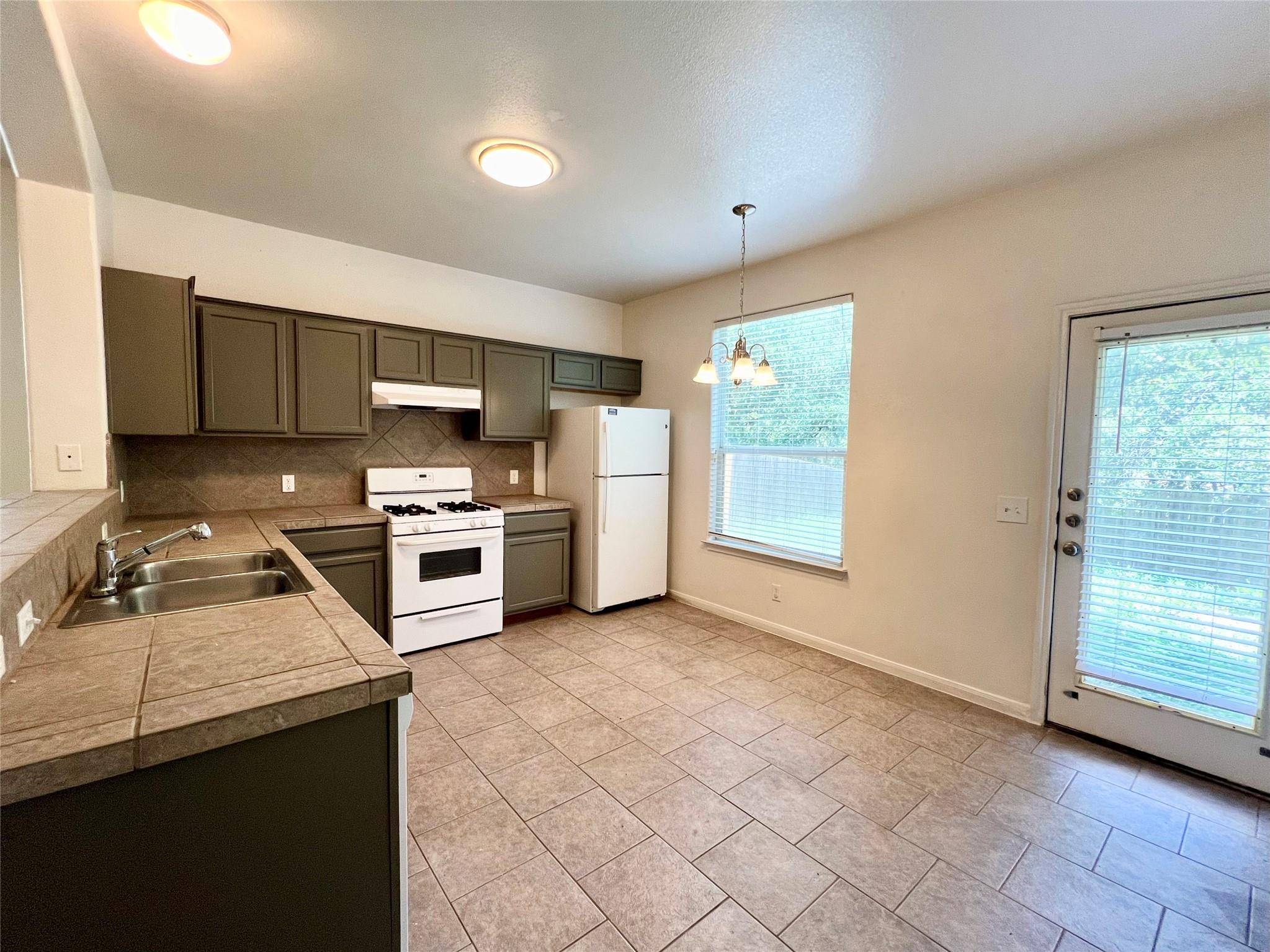 2406 Allred DR #B, Austin, TX 78748