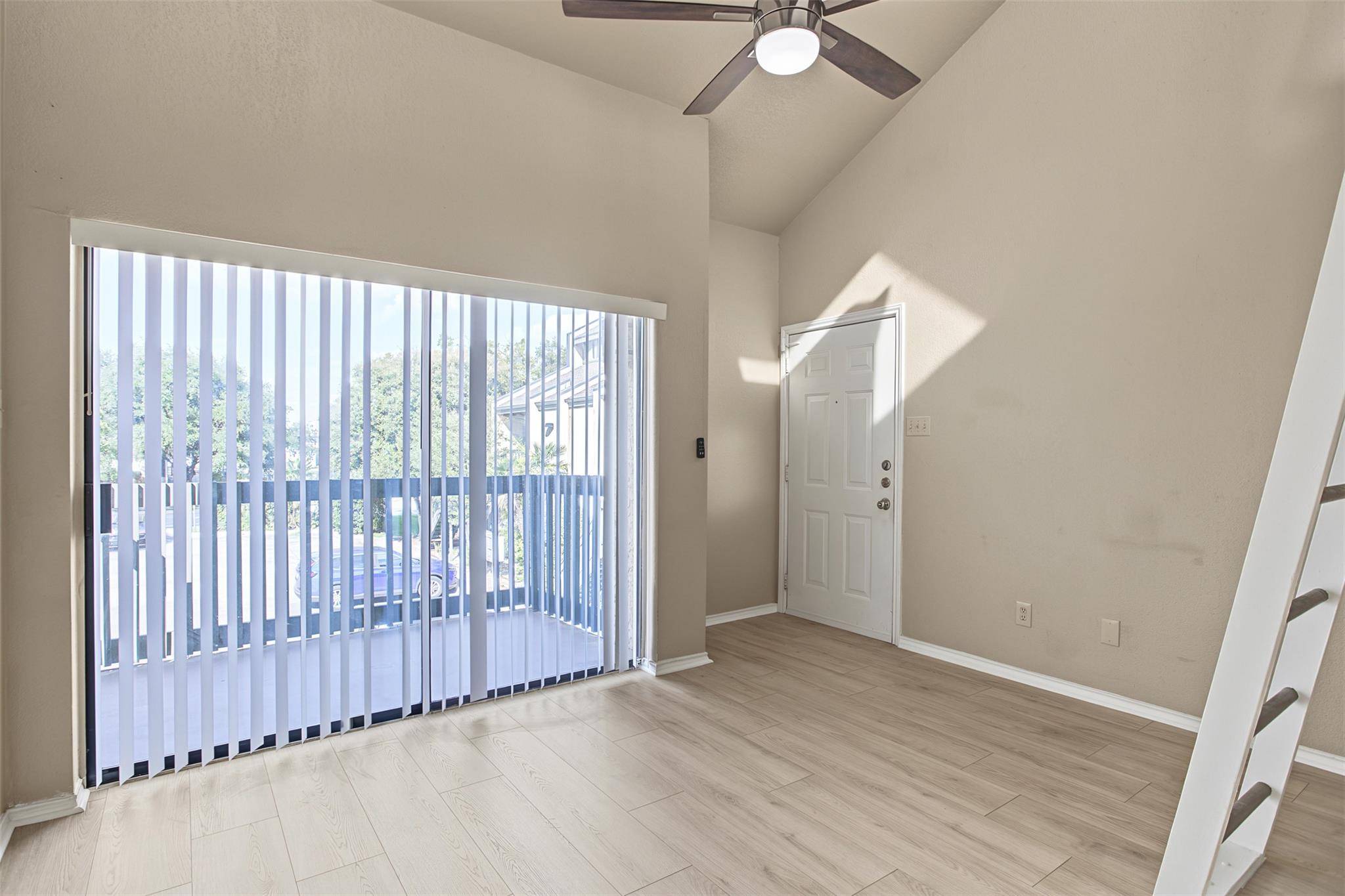 601 Nelray BLVD #17, Austin, TX 78751