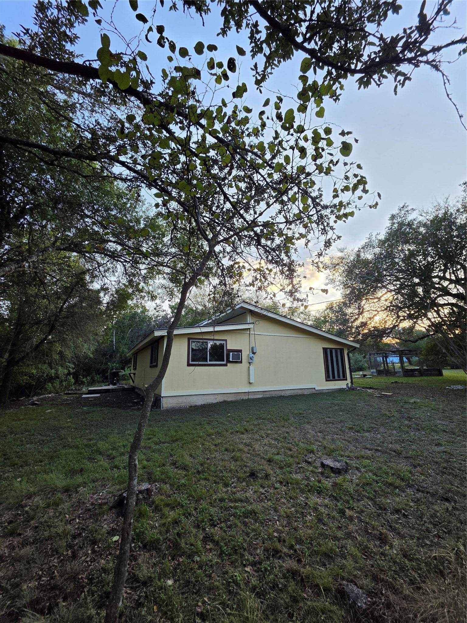 311 Barton Meadow DR, Dripping Springs, TX 78620