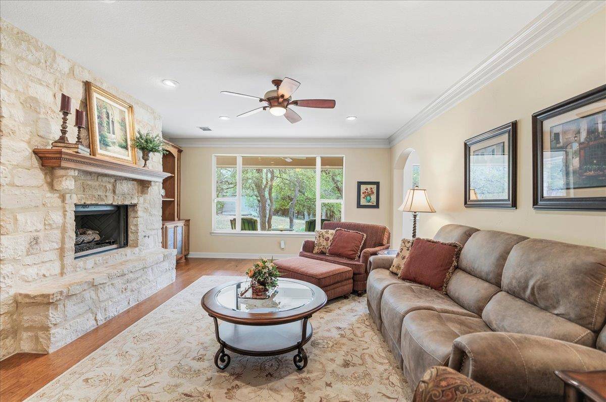 801 Rainbows End RD, Wimberley, TX 78676