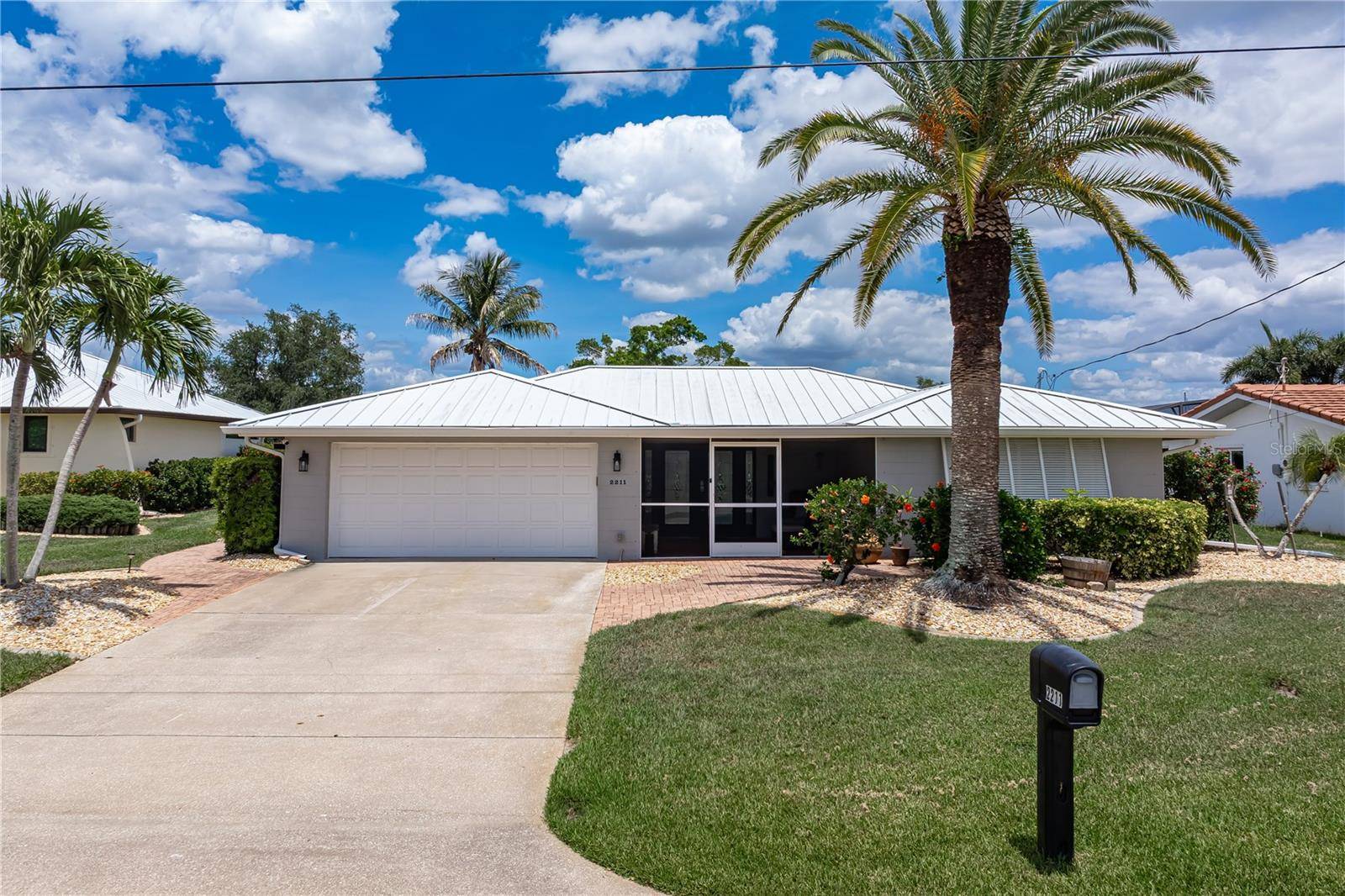 2211 PALM TREE DR, Punta Gorda, FL 33950