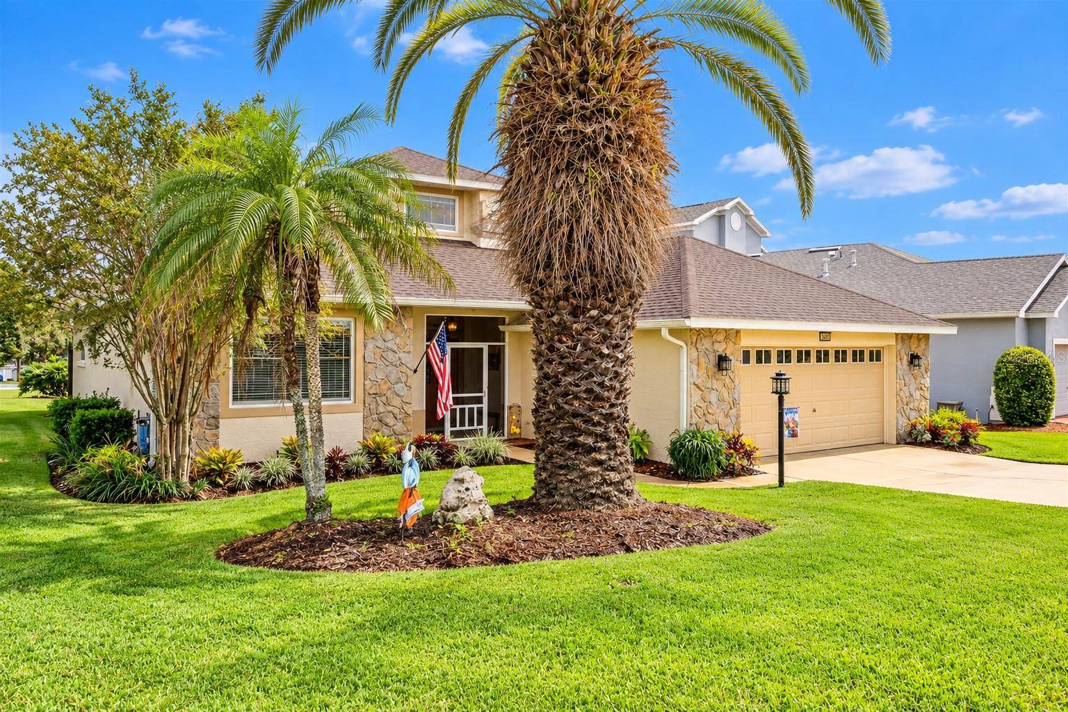 3210 SARATOGA DR, Tavares, FL 32778