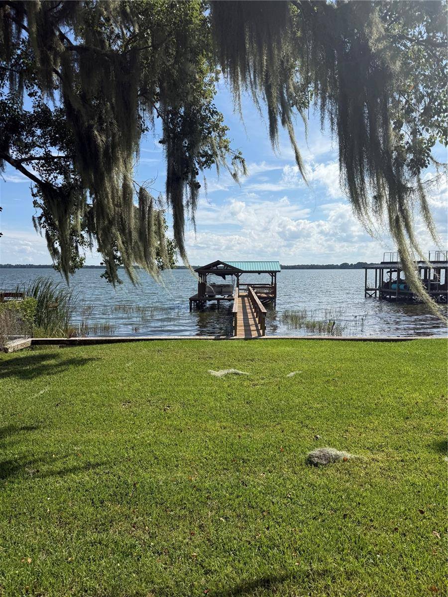 722 LAKE DORA DR, Tavares, FL 32778