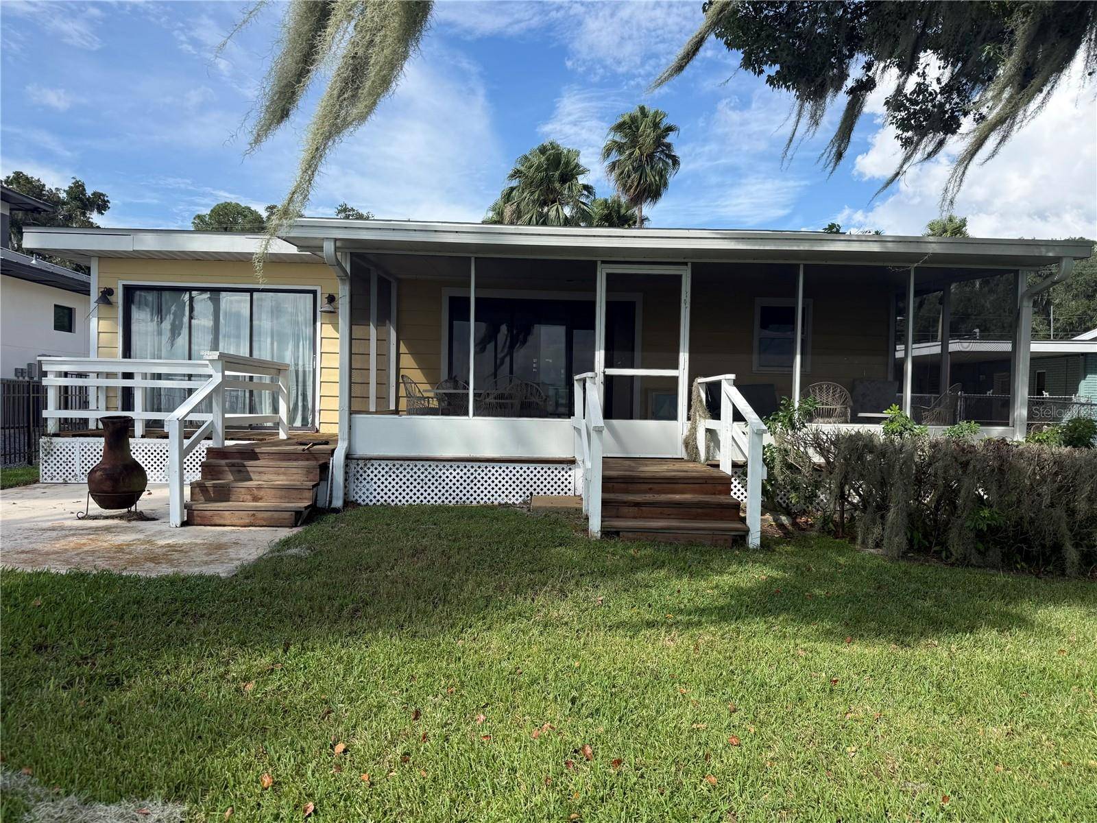 722 LAKE DORA DR, Tavares, FL 32778