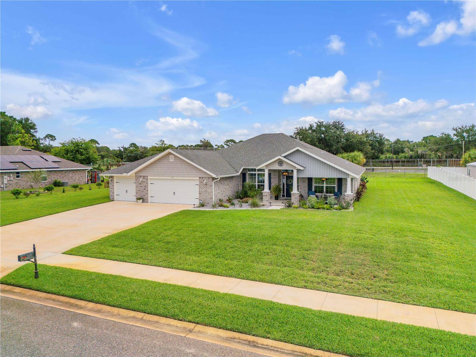 215 LAGOON MIST CT, Oak Hill, FL 32759