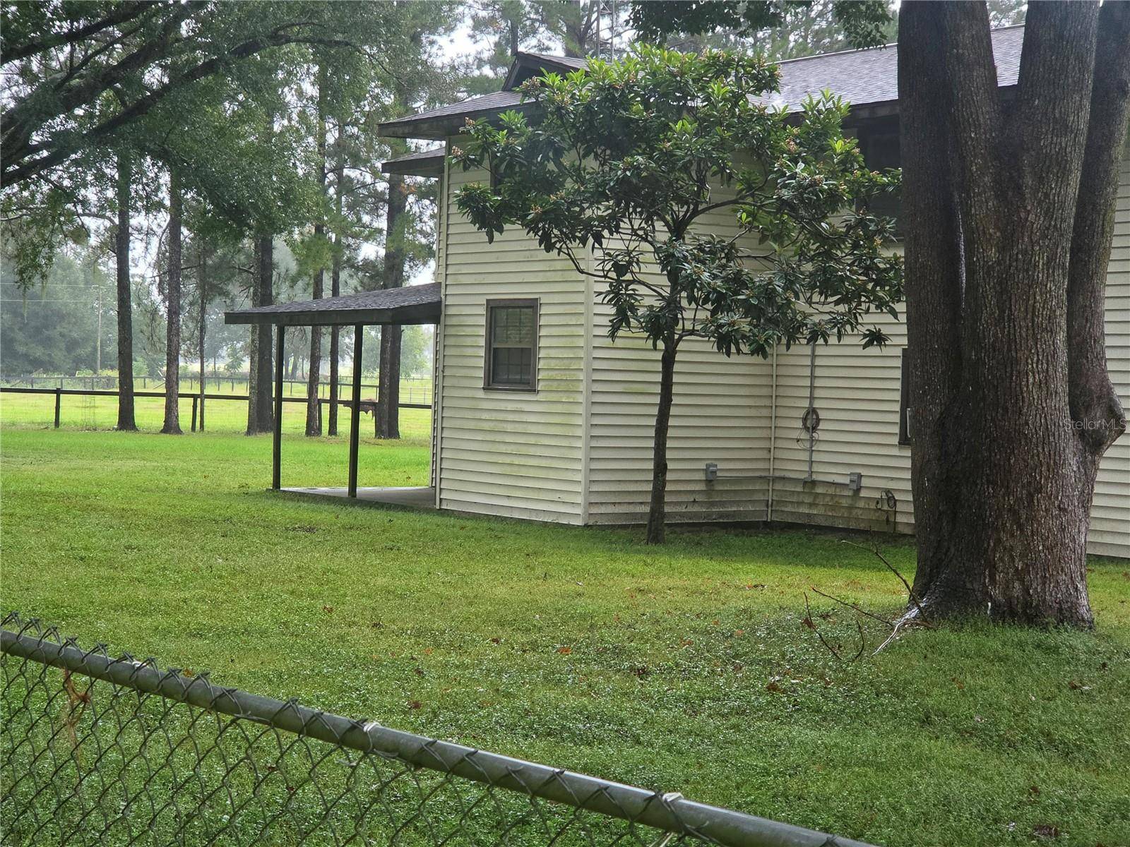 950 W HIGHWAY 316, Citra, FL 32113