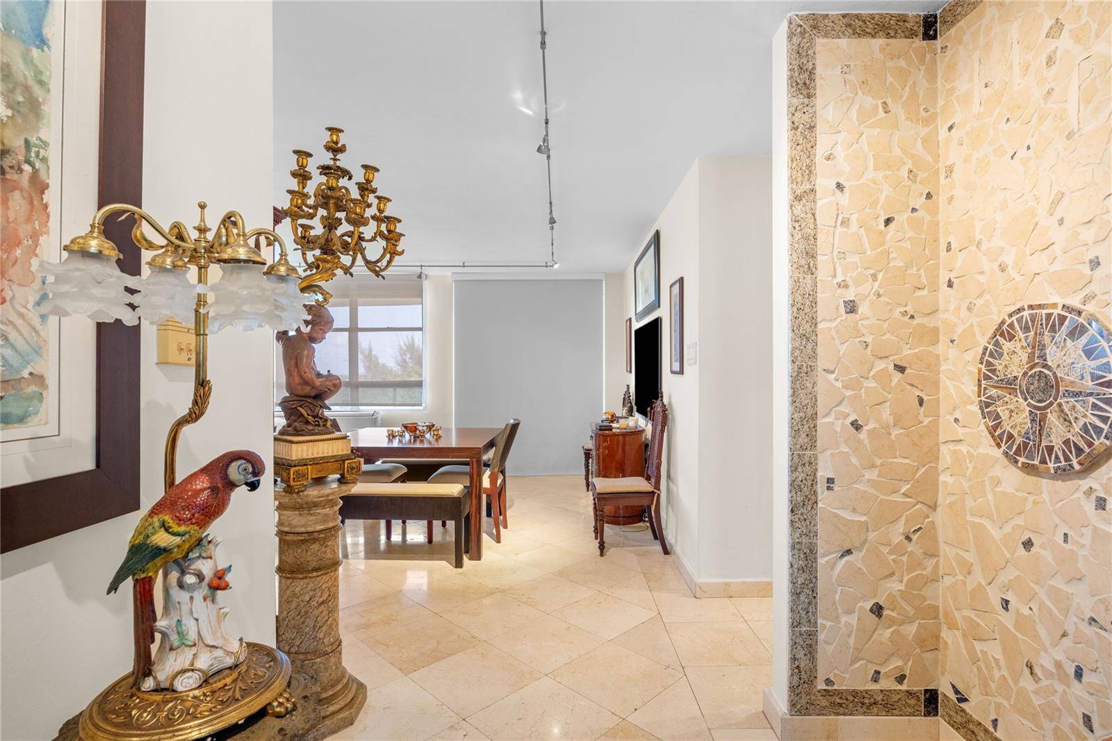 25 FERNÁNDEZ JUNCOS AVE #504, San Juan, PR 00907