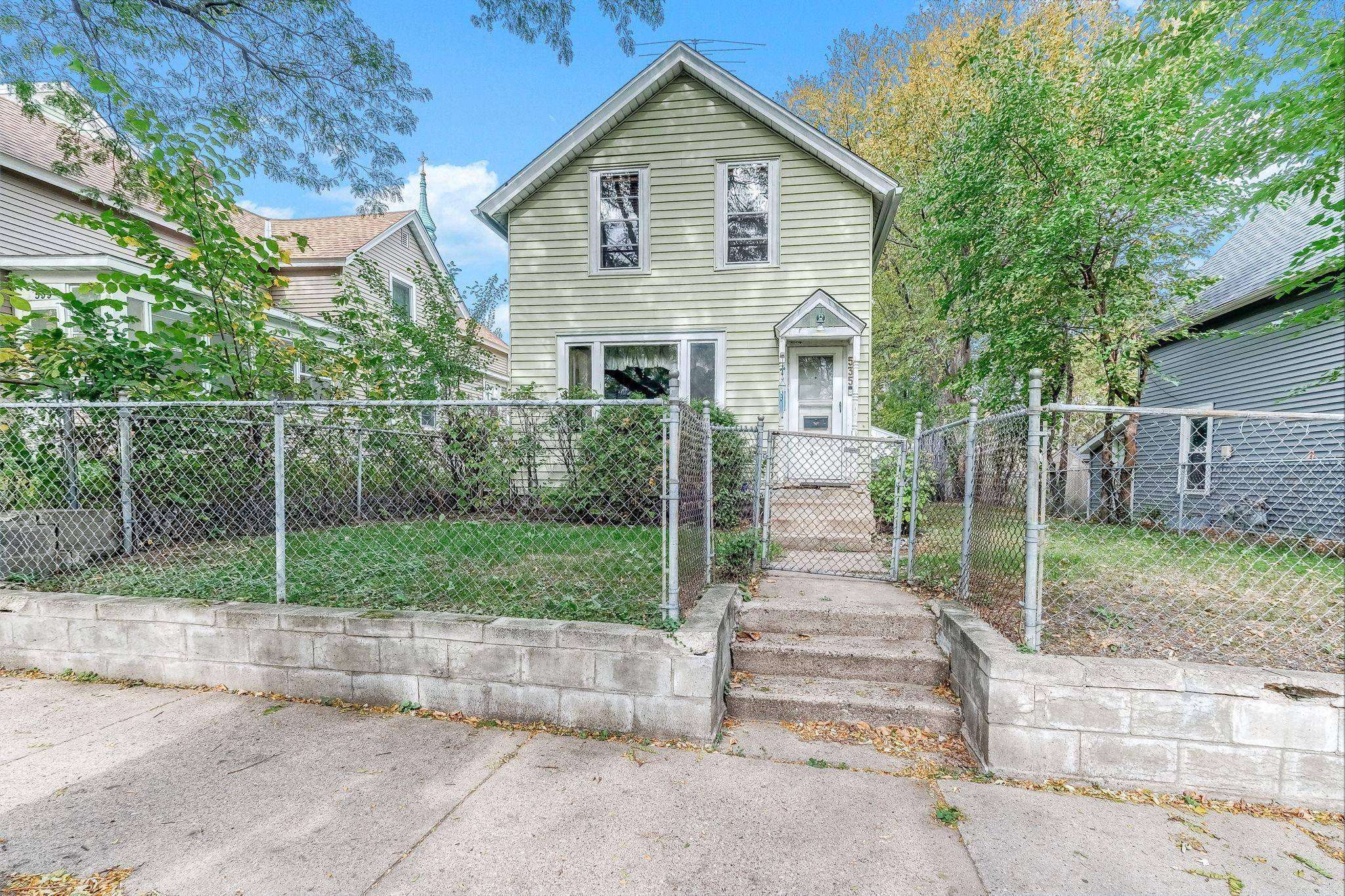 535 Edmund AVE, Saint Paul, MN 55103