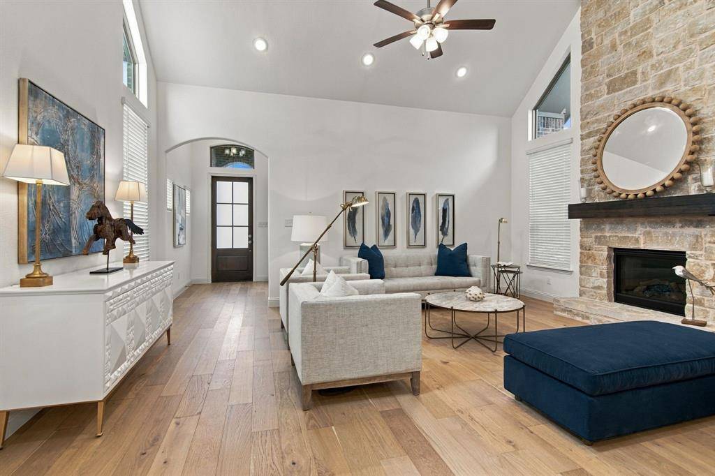 2620 Trinity Trail Way, Fort Worth, TX 76118