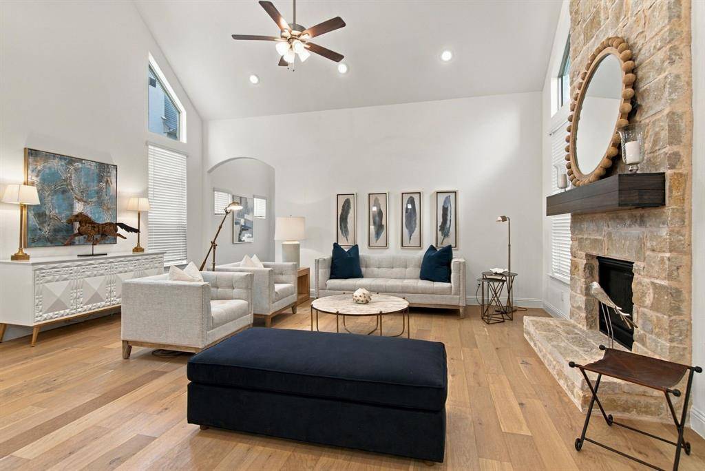 2620 Trinity Trail Way, Fort Worth, TX 76118
