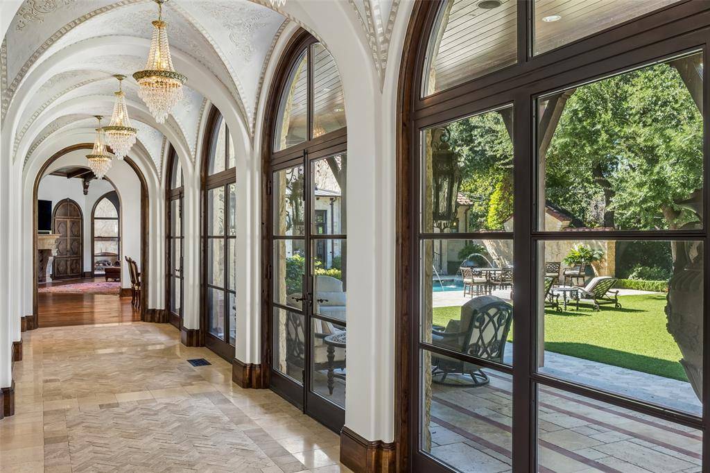 5335 Meaders Lane, Dallas, TX 75229