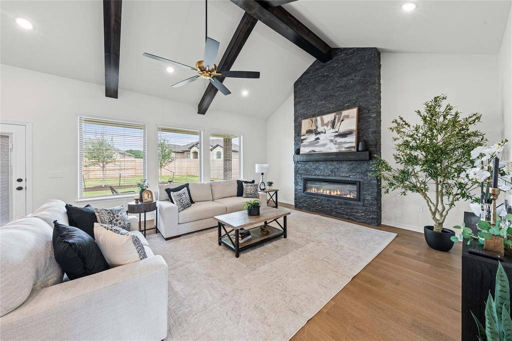 126 Lasso Loop, Lorena, TX 76655
