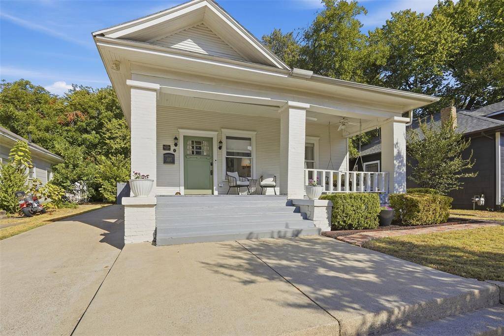2227 College Avenue, Fort Worth, TX 76110
