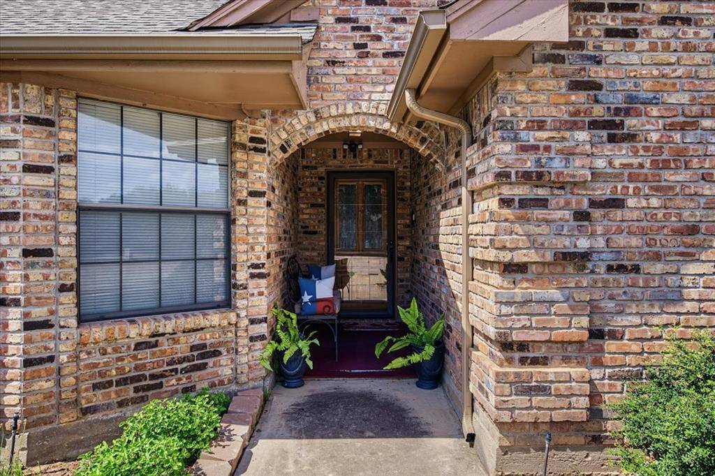 1300 Oak Harbor Boulevard, Azle, TX 76020