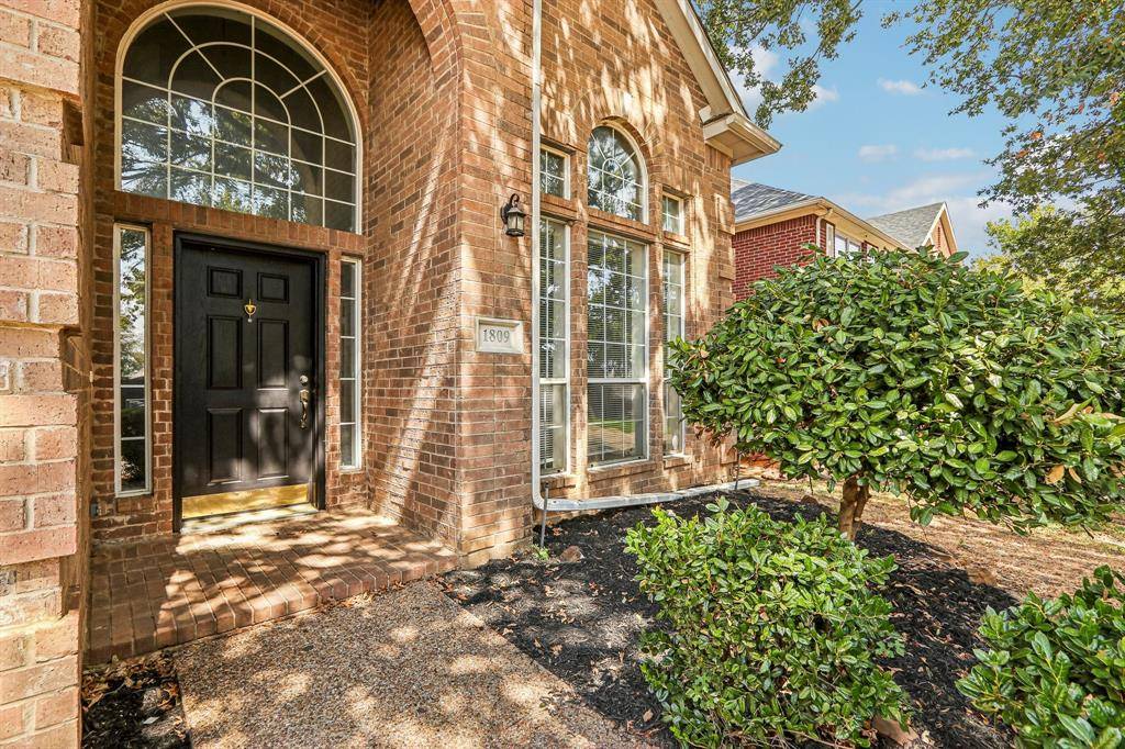 1809 Morning Glory Drive, Corinth, TX 76210