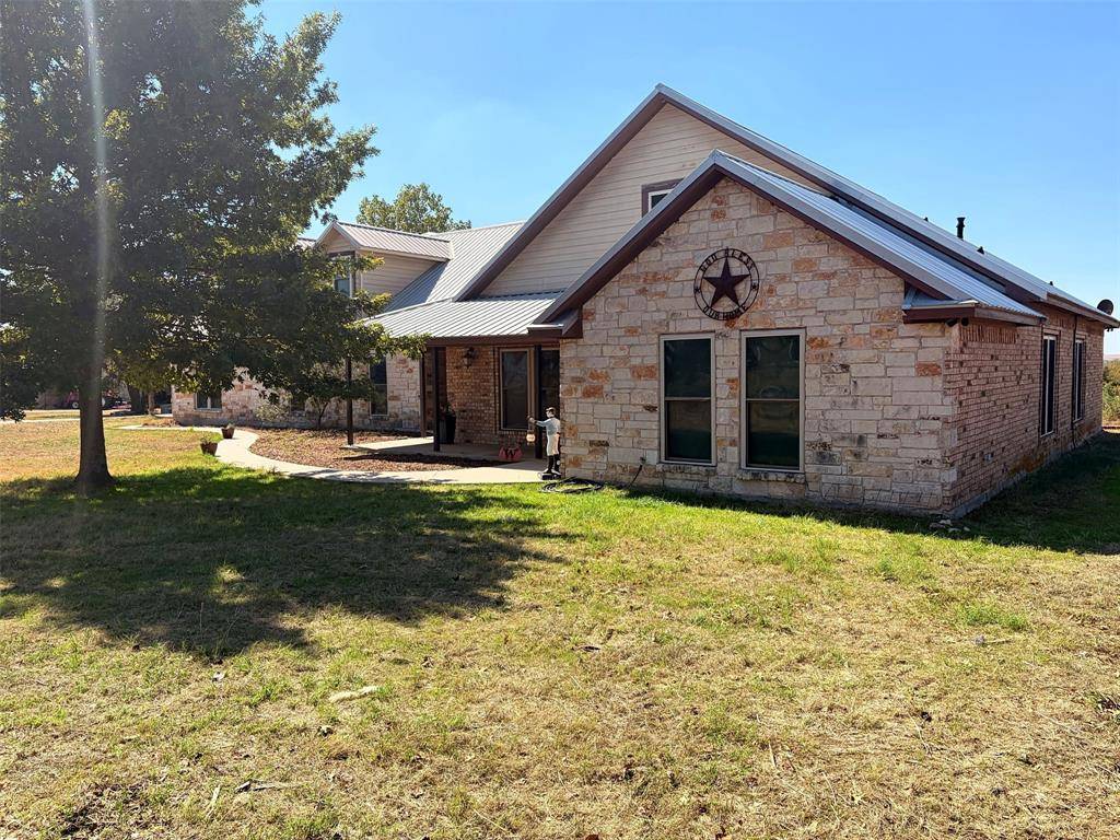 12820 N County Line Road, Ponder, TX 76259