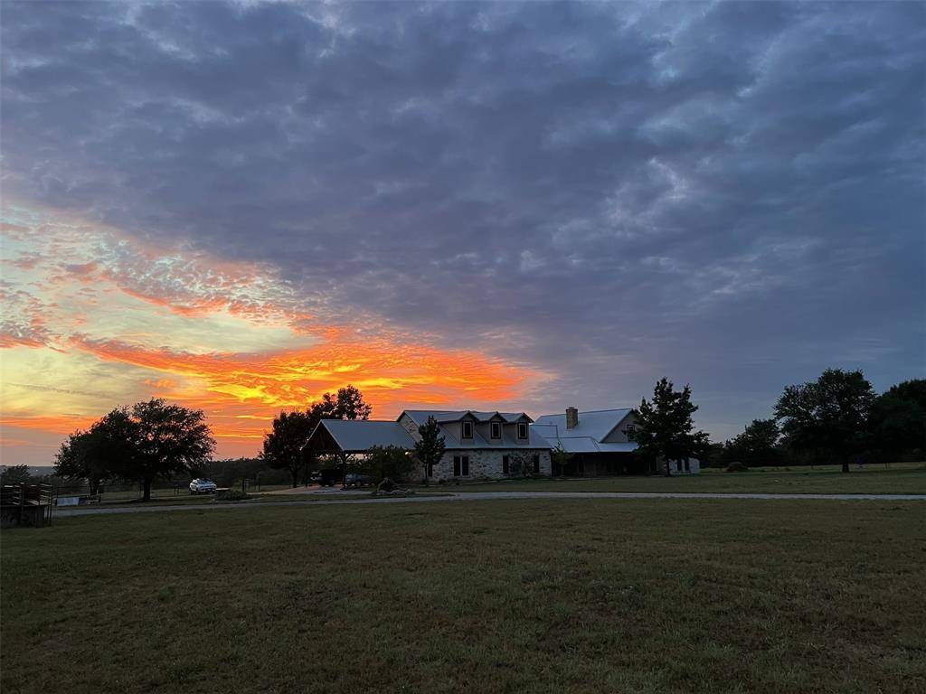 12820 N County Line Road, Ponder, TX 76259