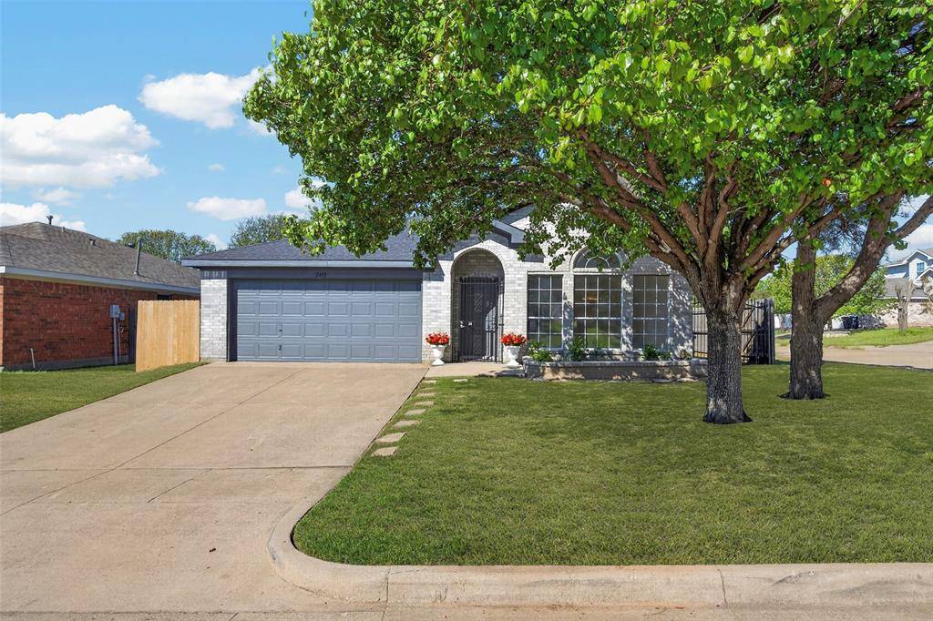 2412 Concina Way, Fort Worth, TX 76108