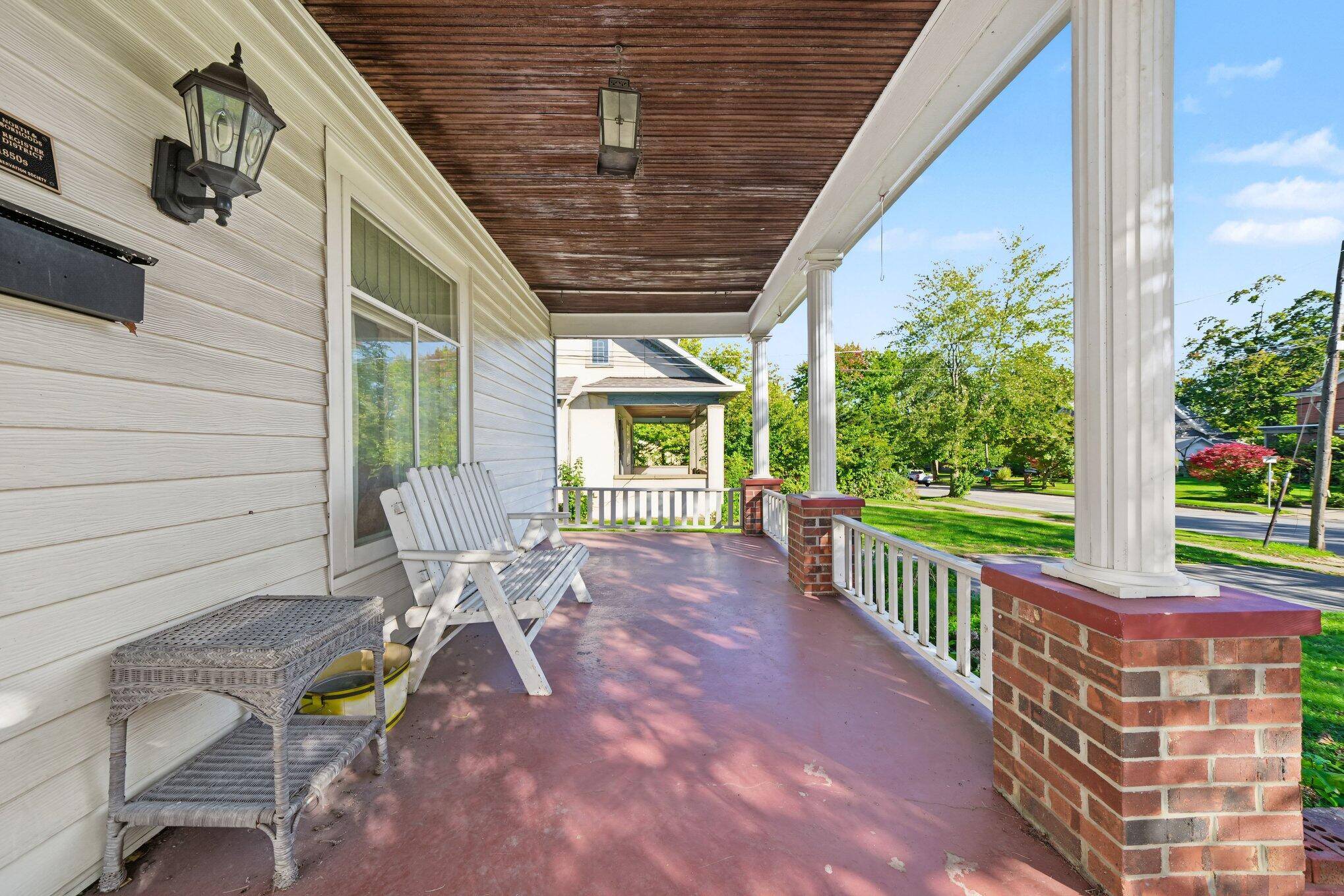 206 W Front ST, Buchanan City, MI 49107