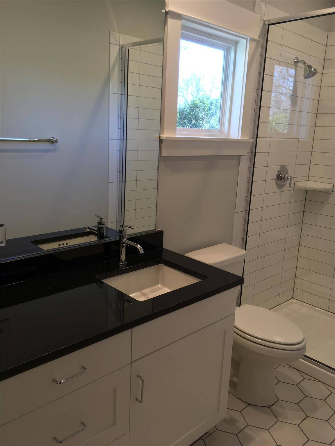 1009 Cherico ST #B, Austin, TX 78702