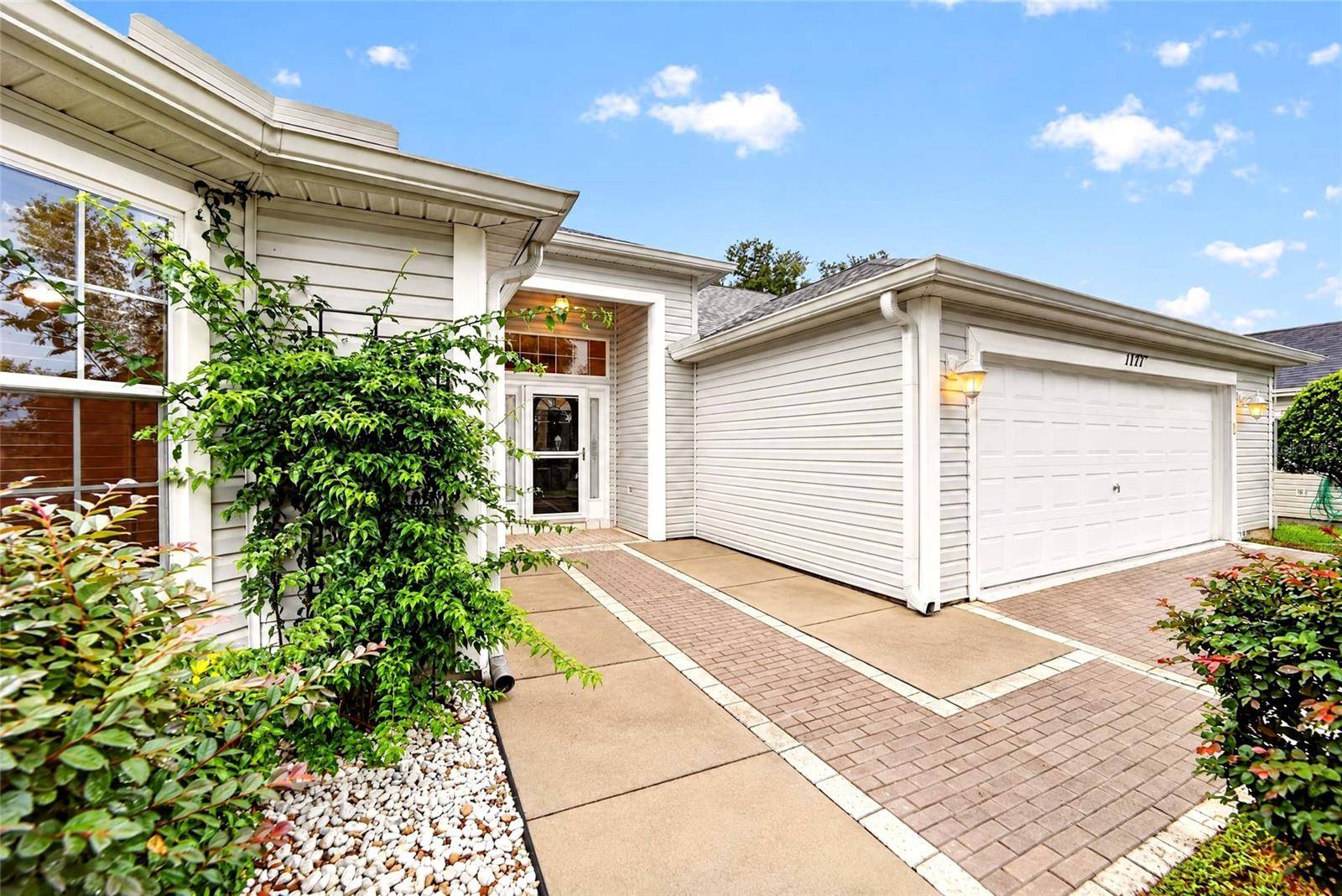 1177 OAK FOREST DR, The Villages, FL 32162