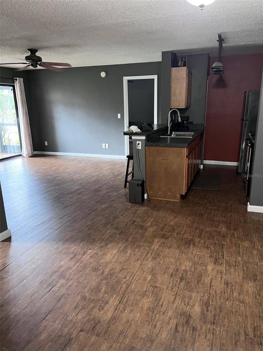 2050 HUNTERS GLEN DR #614, Dunedin, FL 34698