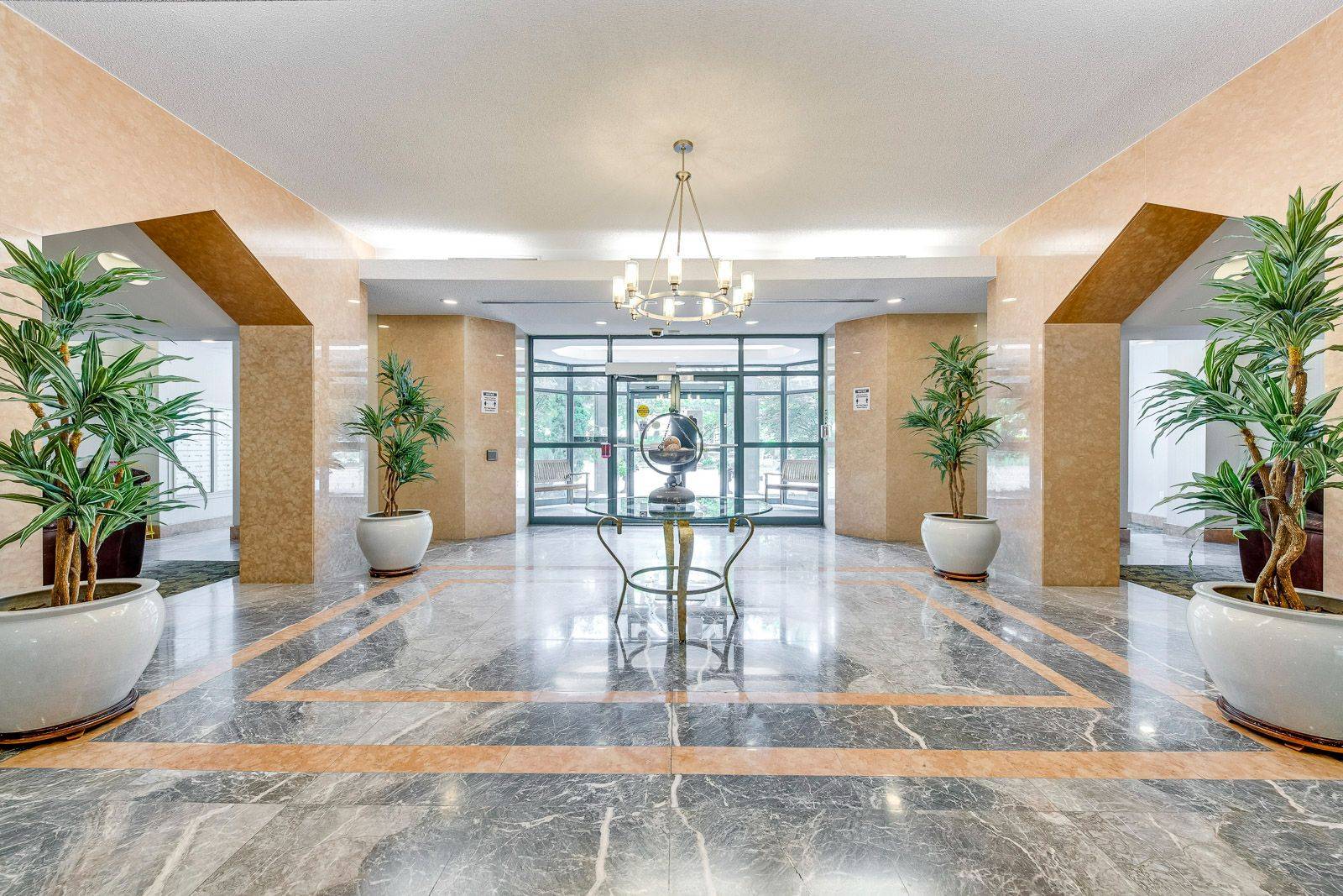 2177 Burnhamthorpe RD W #1605, Mississauga, ON L5L 5P9