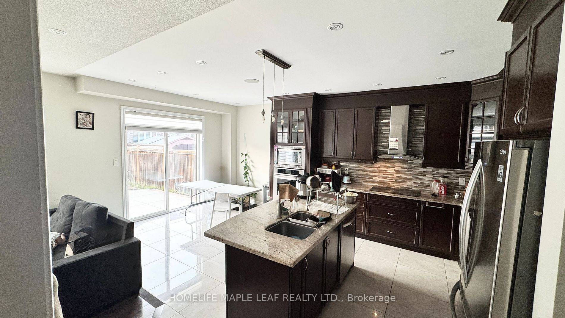 8 Ricardo RD, Brampton, ON L6P 3Z1