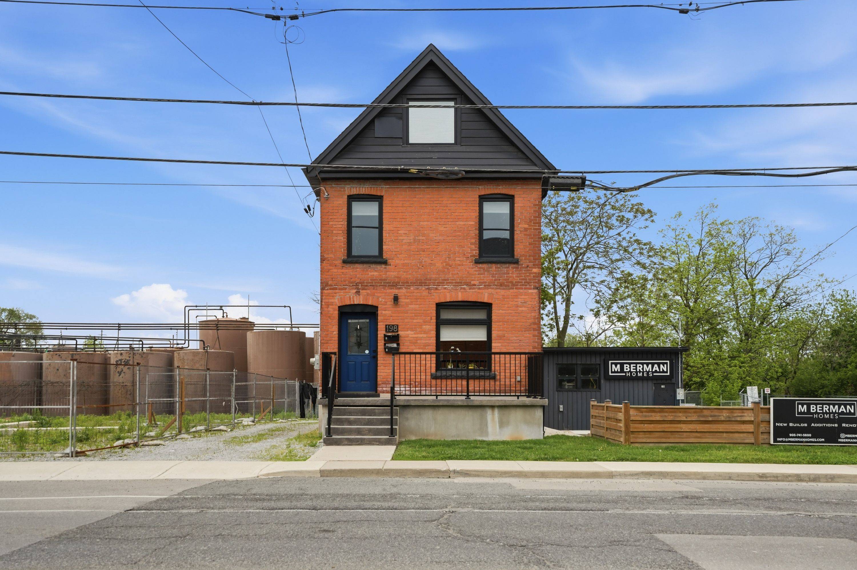 198 Dundurn ST S, Hamilton, ON L8P 4K3