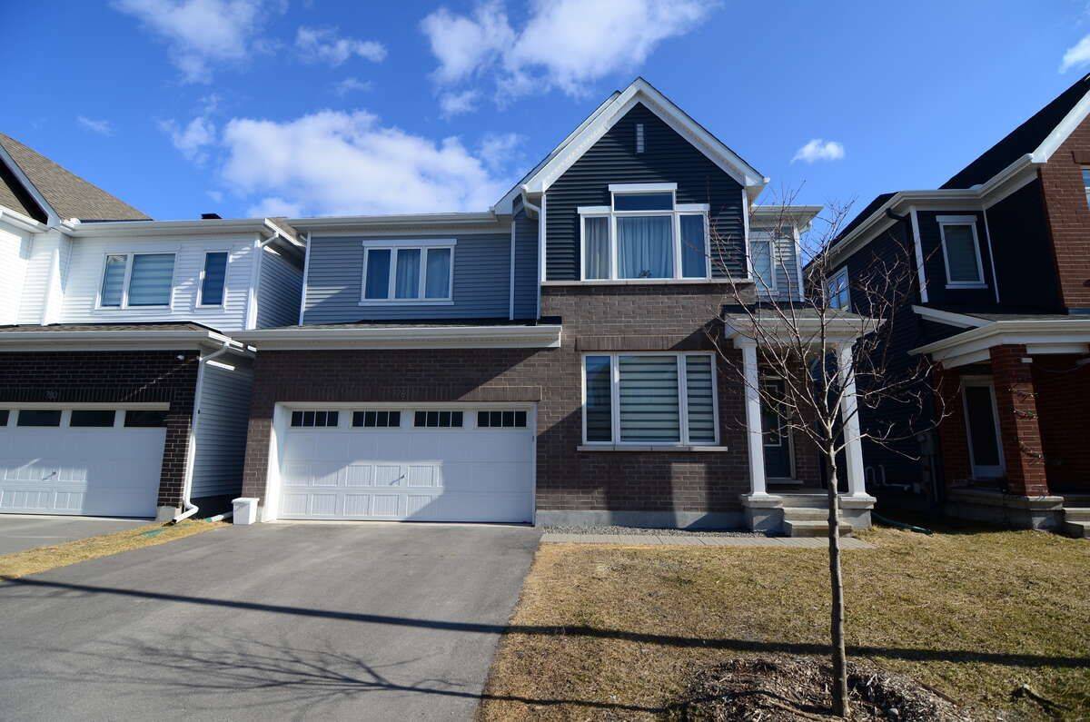 776 Eminence ST, Barrhaven, ON K2J 6X6