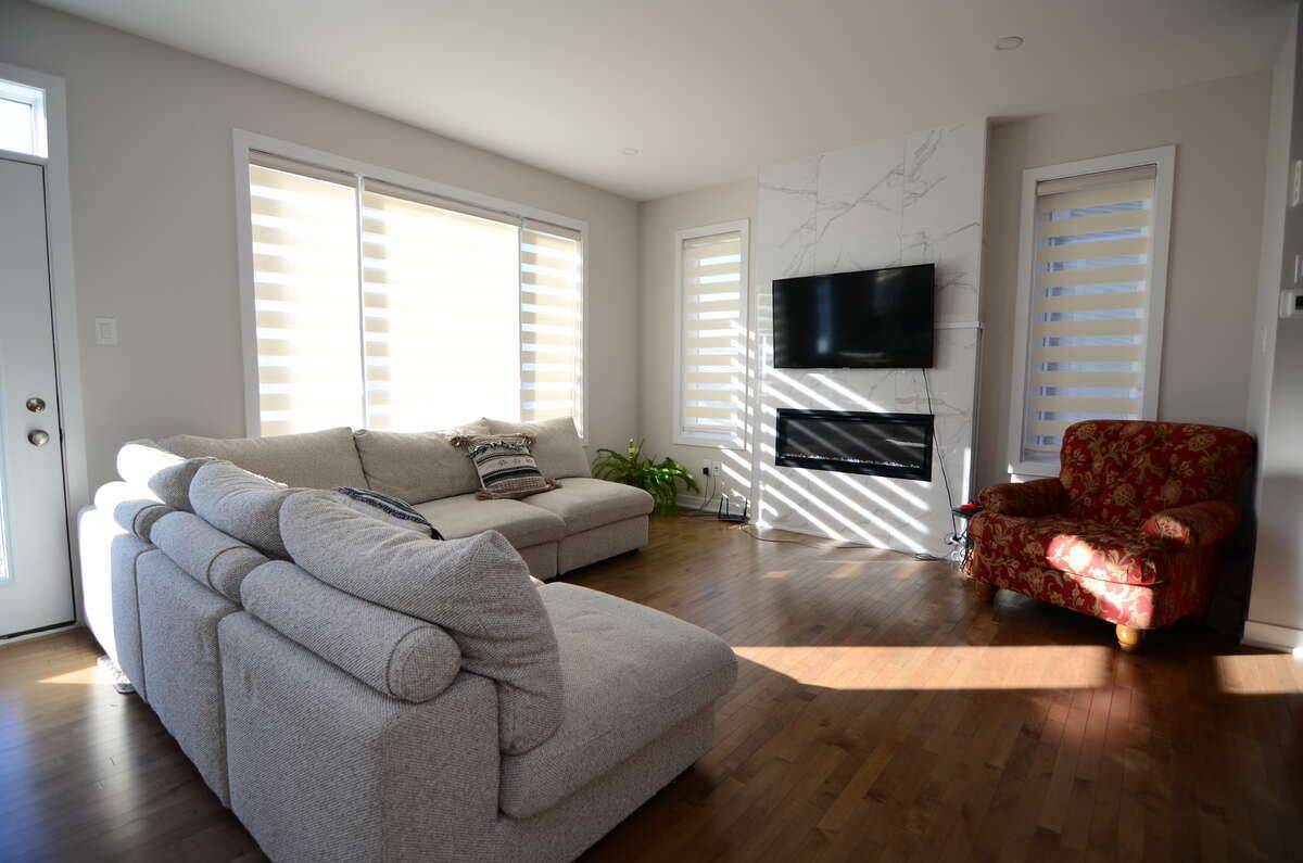 776 Eminence ST, Barrhaven, ON K2J 6X6