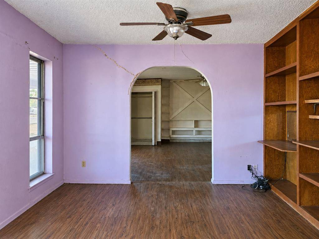 4504 Mink Drive, Haltom City, TX 76117