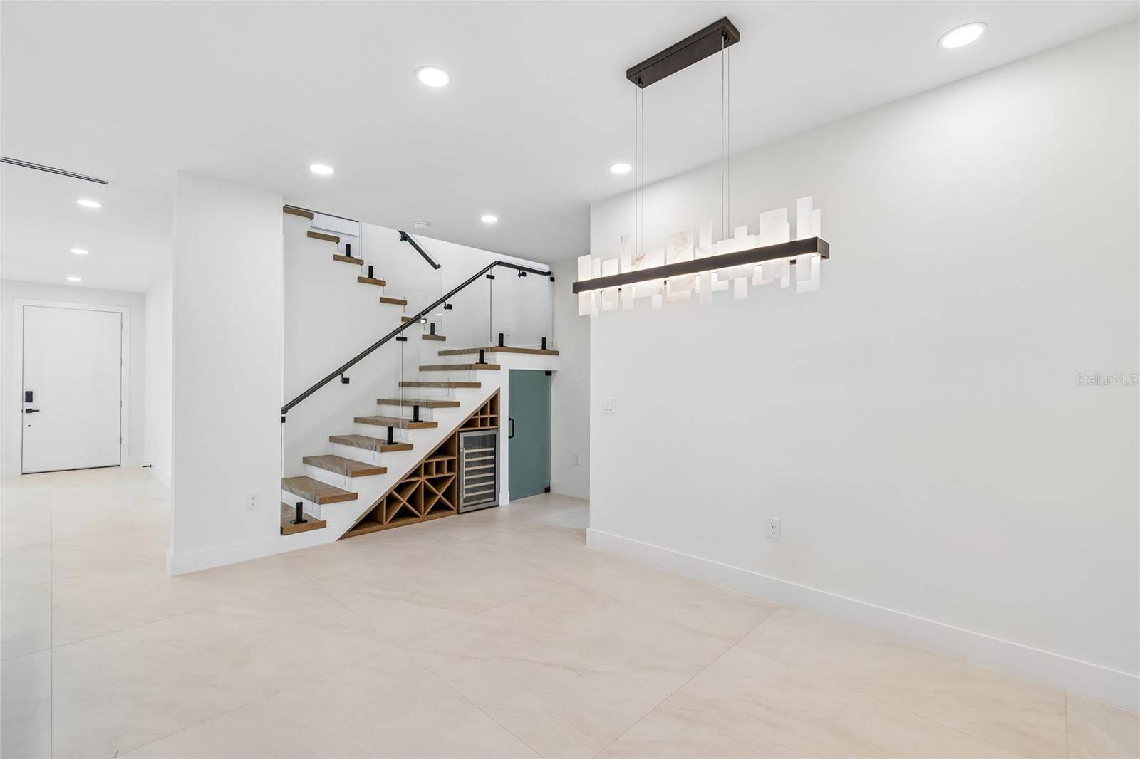 2307 N ELCOE DR, Tampa, FL 33603