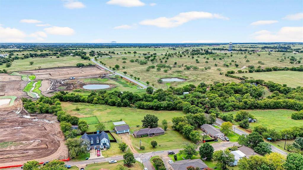 102 N 9 th Street, Gunter, TX 75058