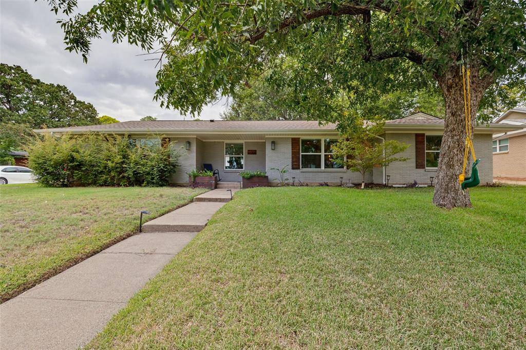 721 Hurstview Drive, Hurst, TX 76053