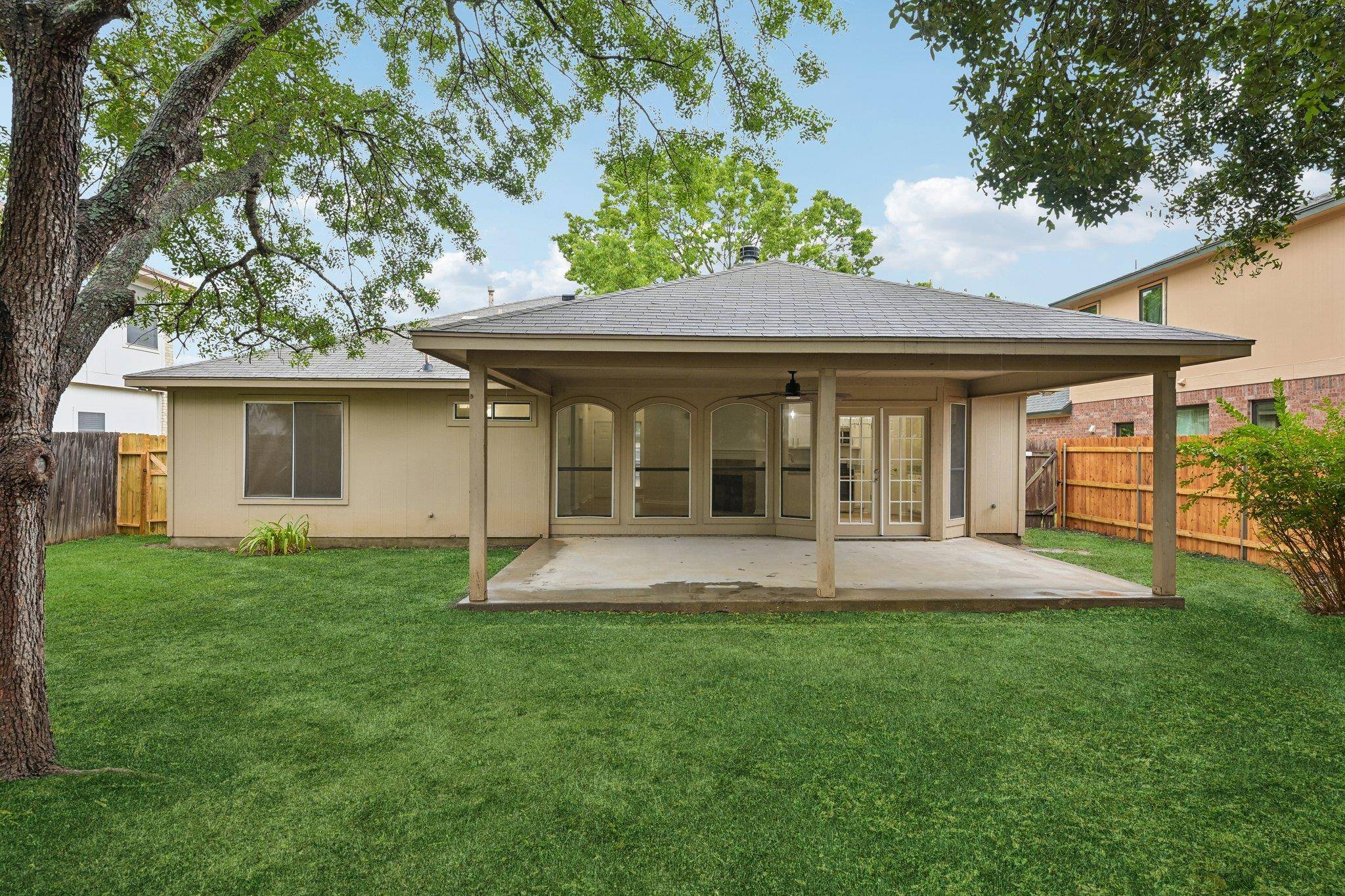 500 Britni LOOP, Kyle, TX 78640