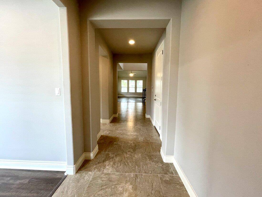 218 Summer Pointe DR, Buda, TX 78610
