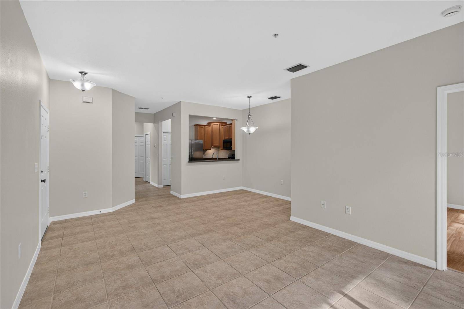 3707 PARKRIDGE CIR #7-106, Sarasota, FL 34243