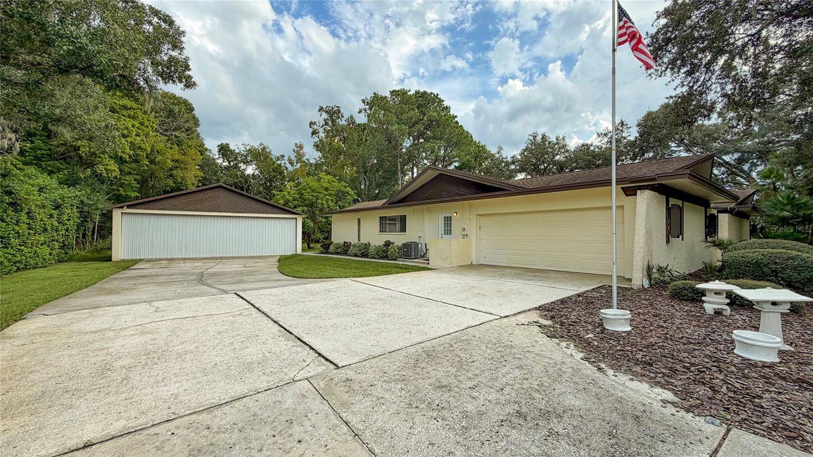 8536 CESSNA DR, New Port Richey, FL 34654