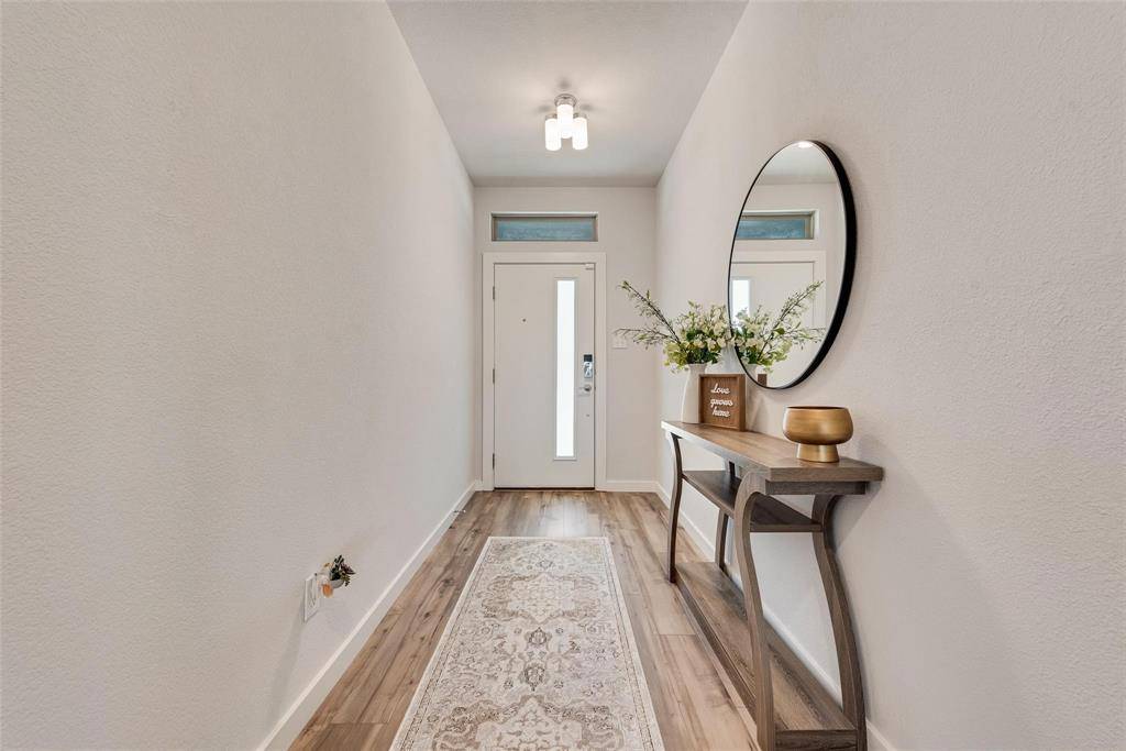 1201 Cinco Treaty Trail, Fort Worth, TX 76052