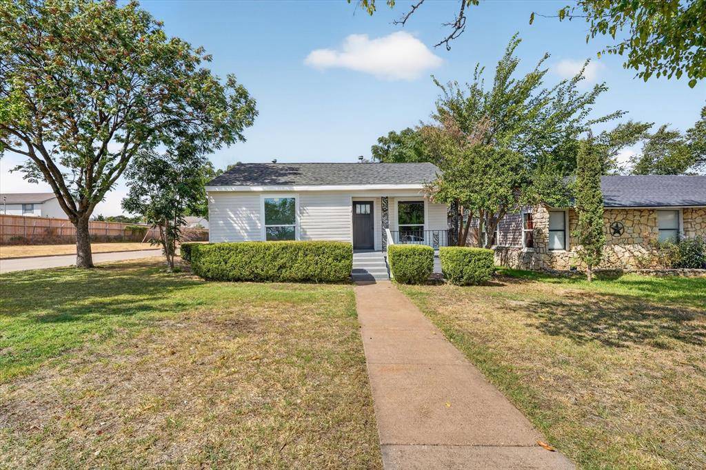 4044 Stanley Avenue, Fort Worth, TX 76110