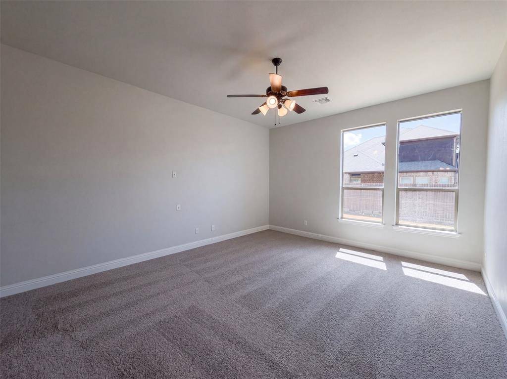 130 Red Pine Drive, Red Oak, TX 75154