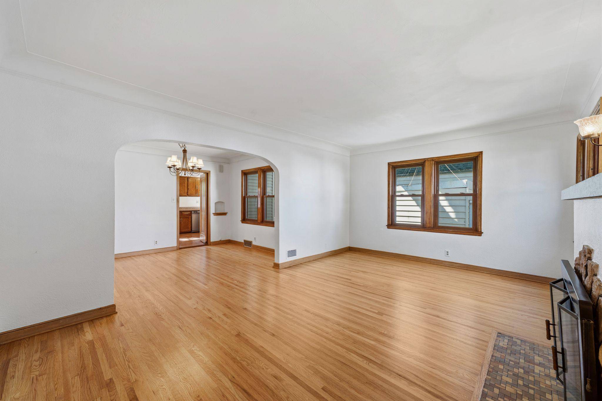 1200 Idaho AVE W, Saint Paul, MN 55108