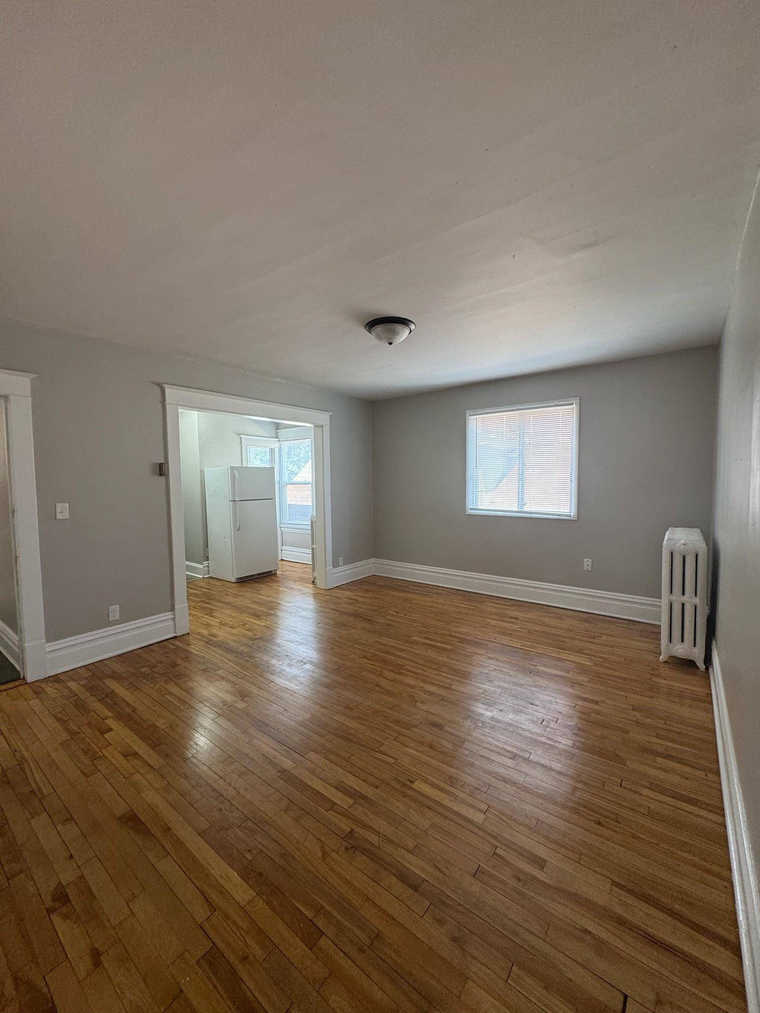 1562 Edmund AVE, Saint Paul, MN 55104