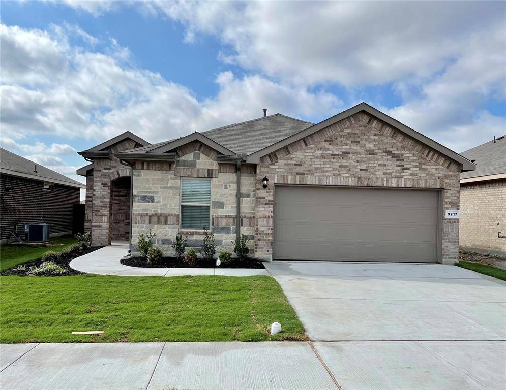 9717 Hickory Knob Drive, Fort Worth, TX 76108