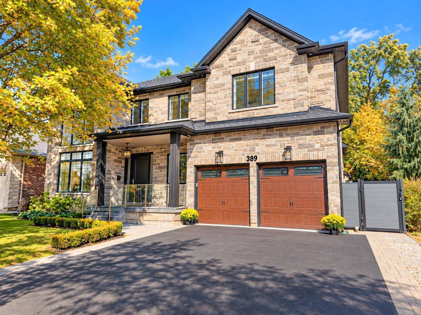 389 Belvenia RD, Burlington, ON L7L 2G7