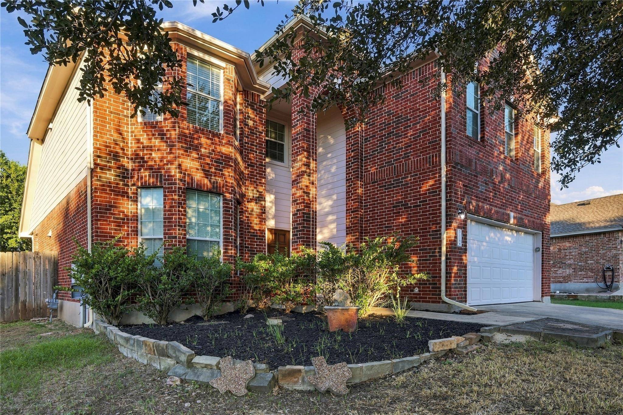 21008 Hallbrook LN, Pflugerville, TX 78660