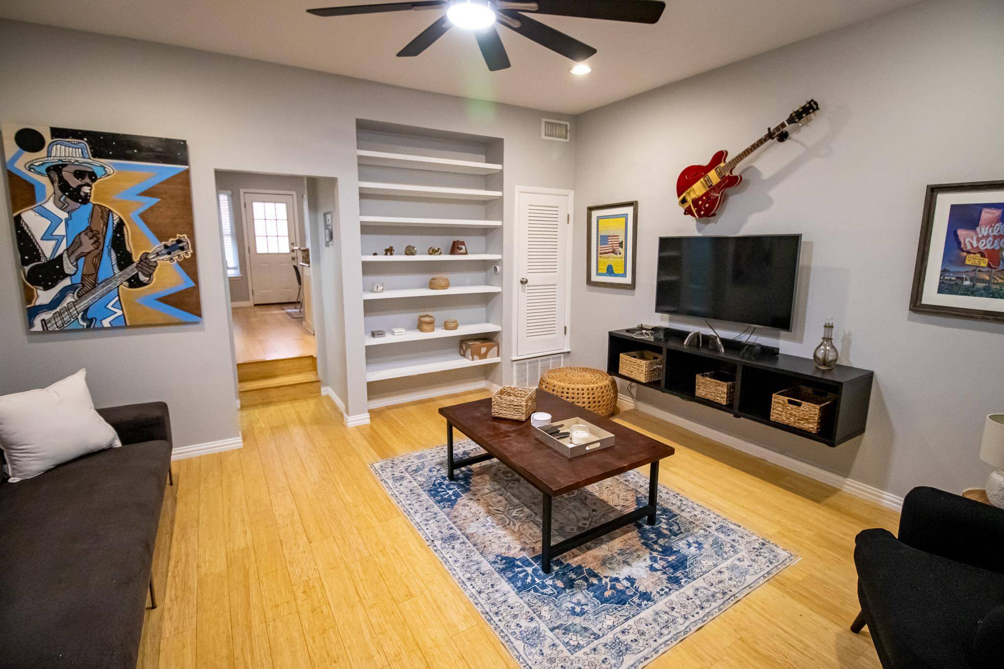 821 E Oltorf ST, Austin, TX 78704