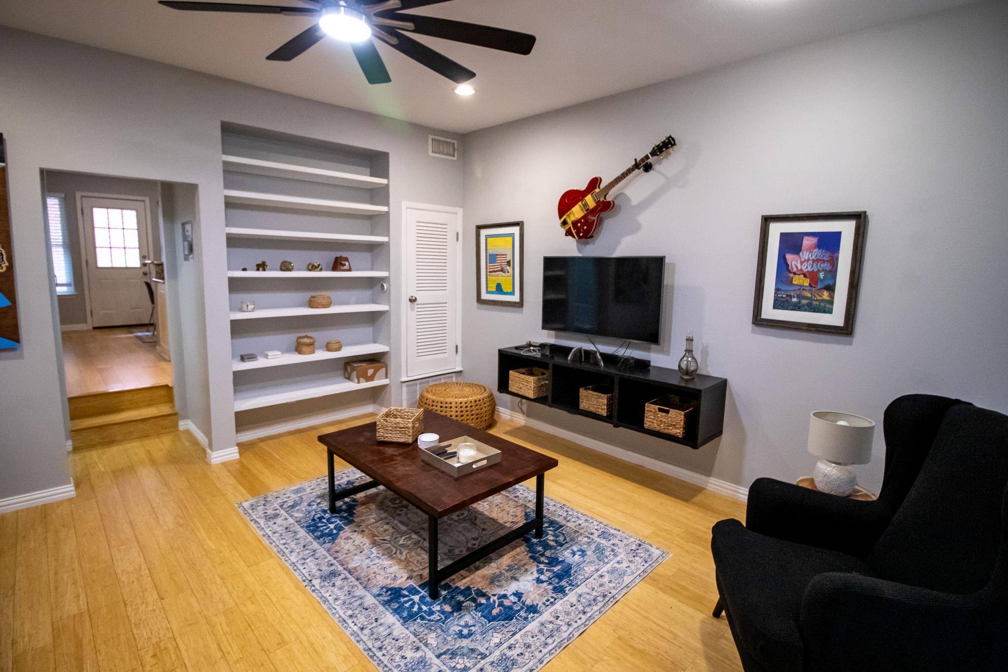 821 E Oltorf ST, Austin, TX 78704